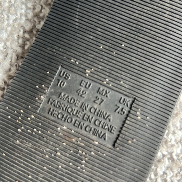 AMERICAN EAGLE // SLIDE ON SANDALS - Picture 6 of 6